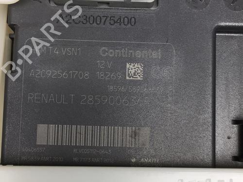 card-reader-renault-captur-i-j5_-h5_-2013-25580015 main image