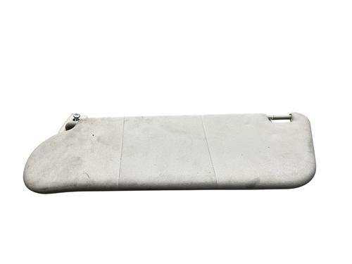 Used Right sun visor Right sun visor OPEL ASTRA G Hatchback (T98) 1.6 16V (F08, F48) (101 hp) 28203062 28203062