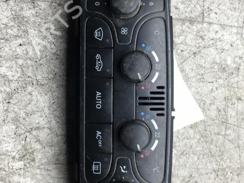 AC Styreenhet / Manøvreringsenhet MERCEDES-BENZ C-CLASS (W203) C 220 CDI (203.006) | BP25585326I5 