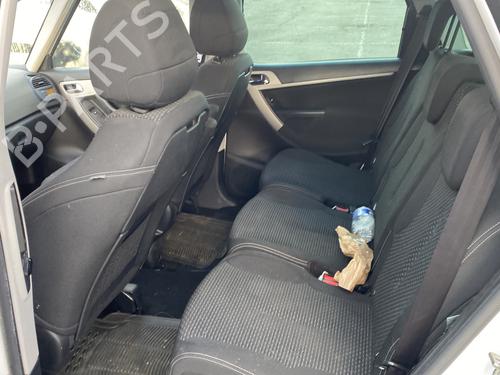 Fuse box CITROËN C4 Picasso I MPV (UD_) 1.6 HDi 110 | BP31946433E1 