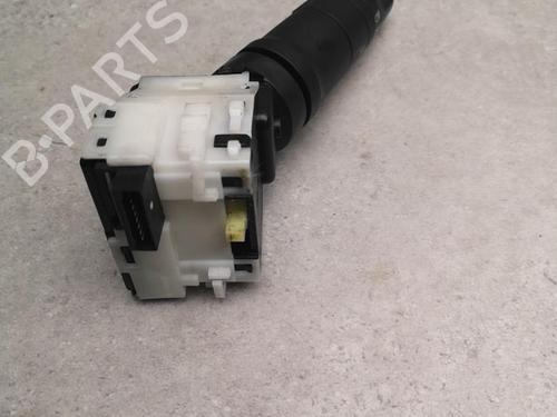 switch-nissan-nv200-van-2010-25578563 main image