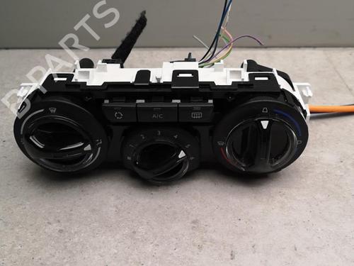 Climate control PEUGEOT 208 I (CA_, CC_) 1.2 VTI 82 | BP25554578I5 