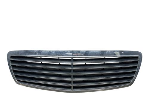 Used Grille MERCEDES-BENZ E-CLASS (W211) E 220 CDI (211.006) (150 hp) 25716293