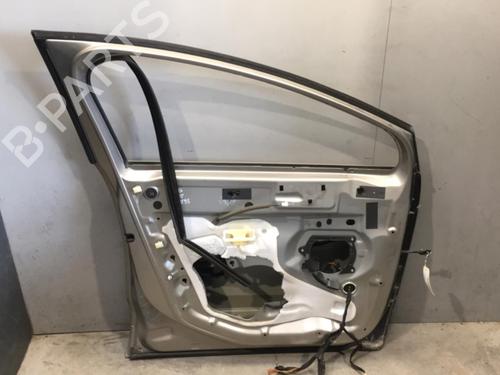 Left front door PEUGEOT 5008 (0U_, 0E_) 2.0 HDi 150 / BlueHDi 150 | BP25541923C2 