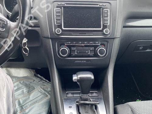 Right front door VW GOLF VI (5K1) 1.6 TDI | BP25570548C3