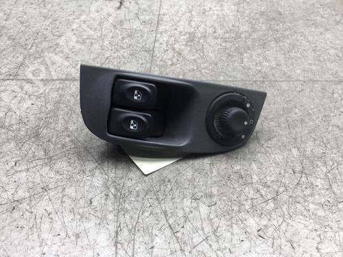 Left front window switch RENAULT MEGANE I (BA0/1_) 1.4 16V (BA0D, BA1H, BA0W, BA10) | BP25528650I27 - Image 2