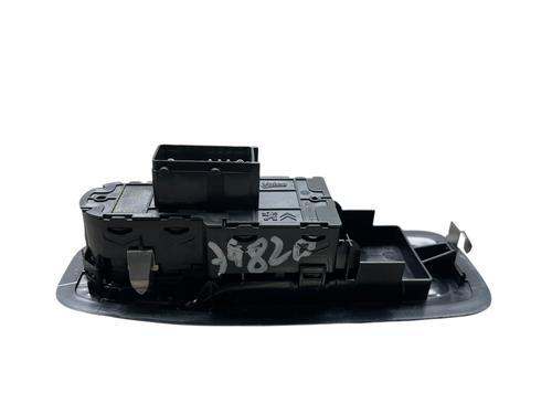 Used Left front window switch Left front window switch PEUGEOT 208 I (CA_, CC_) 1.6 HDi / BlueHDi 75 (75 hp) 30751666 30751666