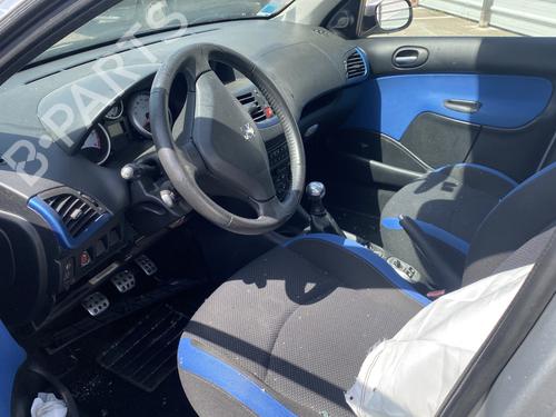 Fuse box PEUGEOT 206+ (2L_, 2M_) 1.4 HDi eco 70 | BP35943138E1 - Image 24