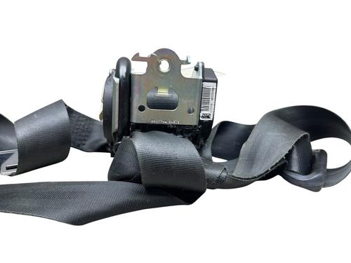 front-left-seatbelt-renault-megane-iii-hatchback-bz01_-b3_-2008-37472044 main image