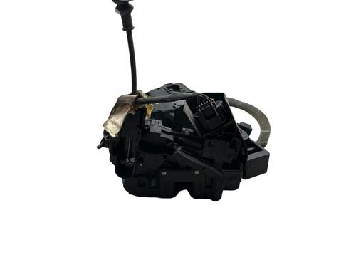 rear-right-lock-renault-megane-iv-hatchback-b9amn_-2015-32777835 main image