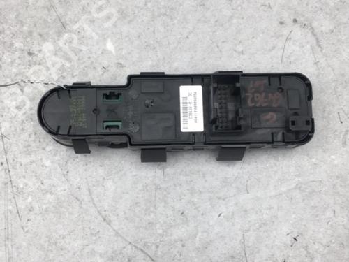 Used Left front window switch CITROËN C5 II (RC_) 1.6 HDi (RC8HZB) (109 hp) 27344962