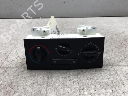 Commande Chauffage CITROËN C4 I (LC_) 1.4 16V (88 hp) 25547252