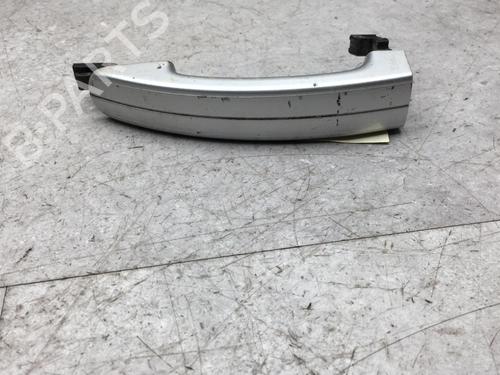 Używane Klamka zewnętrzna drzwi przednich prawych FORD FOCUS II (DA_, HCP, DP) 1.8 TDCi (115 hp) 25580179