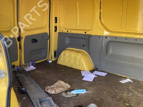 Luz interior RENAULT TRAFIC II Van (FL) 2.0 dCi 90 (FL0H, FL00, FL01, FL0M, FL0P, FL0S) | BP25514581I8 - Image 9