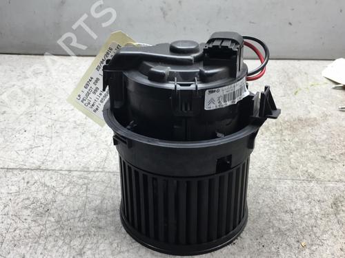 Used Heater blower motor PEUGEOT 208 I (CA_, CC_) 1.0 VTi (68 hp) 25548557