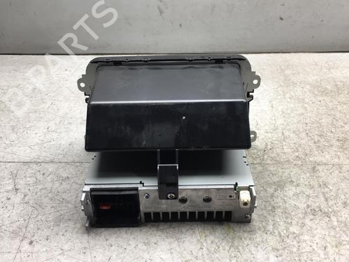 Used Radio Radio VW GOLF VI (5K1) 1.6 TDI (105 hp) 25547307 25547307