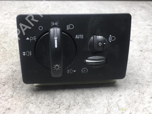 Used Headlight switch FORD FOCUS II Saloon (DB_, FCH, DH) 2.0 (145 hp) 25517288