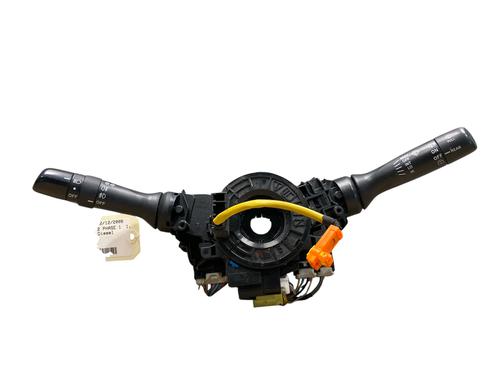 Used Steering column stalk Steering column stalk TOYOTA YARIS (_P9_) 1.4 D-4D (NLP90_, NLP90R) (90 hp) 25572542 25572542