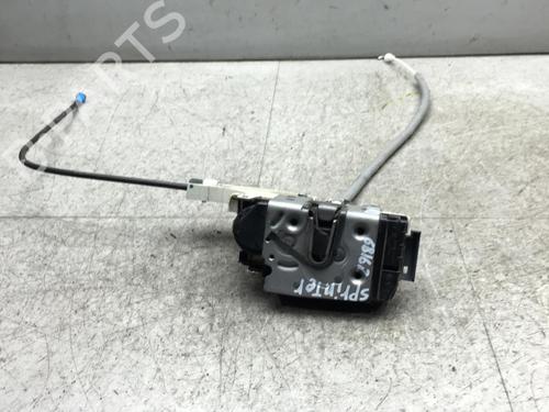 Used Front right lock Front right lock MERCEDES-BENZ SPRINTER 3-t Van (B906) 209 CDI (906.611, 906.613) (88 hp) 25541362 25541362