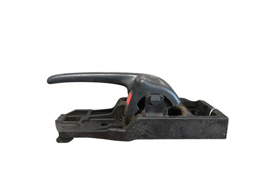 Front left interior door handle TOYOTA RAV 4 II (_A2_) 2.0 D 4WD (CLA20_, CLA21_, CLA20R, CLA21R) | BP26147993I13 