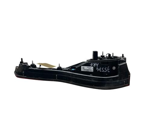 left-tailgate-light-renault-megane-iv-hatchback-b9amn_-2015-32777852 main image