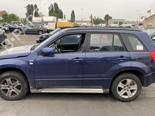 Left sun visor SUZUKI GRAND VITARA II (JT, TE, TD) 1.9 DDiS All-wheel Drive (JT419, TD44, JB419WD, JB419XD,... | BP25575098I1 - Image 4