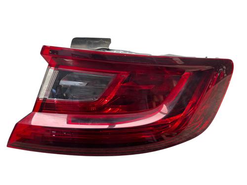 Used Right taillight Right taillight RENAULT MEGANE IV Hatchback (B9A/M/N_) 1.2 TCe 130 (B9MR) (130 hp) 33205808 33205808
