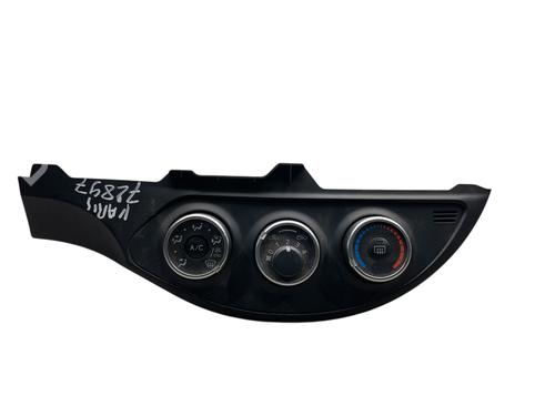 climate-control-toyota-yaris-_p13_-2010-2011-2012-2013-2014-2015-2016-2017-2018-2019-2020-25563572 main image