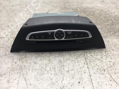 Used Radio RENAULT LAGUNA III (BT0/1) 1.5 dCi (BT00, BT0A, BT0T, BT1J) (110 hp) 25551220