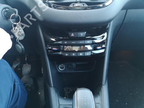 Third brake light PEUGEOT 208 I (CA_, CC_) 1.2 VTI 82 | BP25584961L11 