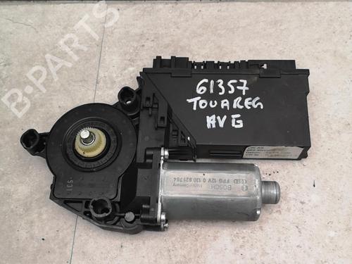Left front window motor VW TOUAREG (7LA, 7L6, 7L7) 2.5 R5 TDI | BP25578495E21