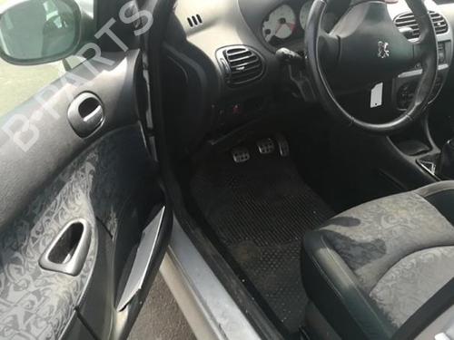 Left front fog light PEUGEOT 206 SW (2E/K) 2.0 HDi | BP25577039C30 - Image 8