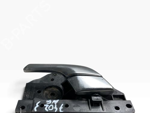 Used Front left interior door handle Front left interior door handle LAND ROVER RANGE ROVER EVOQUE (L538) 2.2 D 4x4 (190 hp) 27317143 27317143