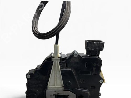 front-right-lock-opel-corsa-e-x15-2014-25498452 main image