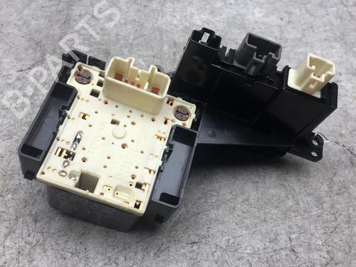 Spak kontakt TOYOTA YARIS (_P1_) 1.4 D-4D (NLP10_, NLP10R) (75 hp) 25547351