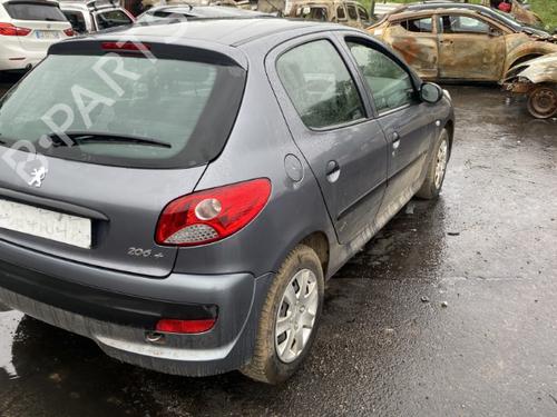 Left taillight PEUGEOT 206+ (2L_, 2M_) 1.4 HDi eco 70 | BP25571983C34  - Image 24