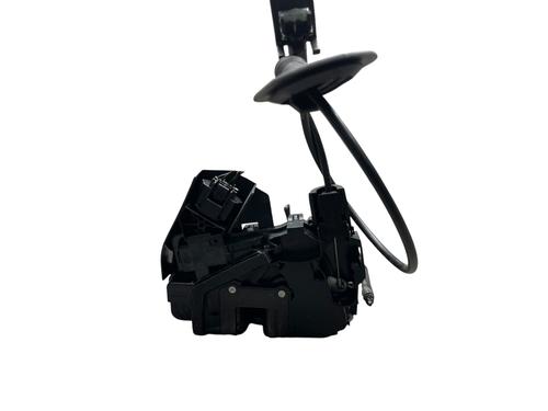 front-left-lock-renault-megane-iv-hatchback-b9amn_-2015-26712827 main image