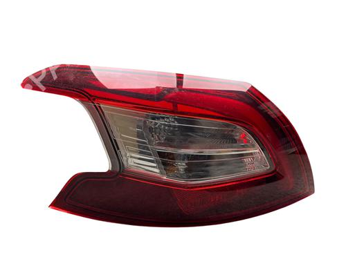 Used Left taillight Left taillight PEUGEOT 308 II (LB_, LP_, LW_, LH_, L3_) 2.0 GT BlueHDi 180 (181 hp) 31825253 31825253