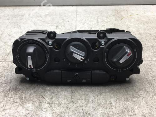 Used Climate control SEAT LEON (1P1) 1.6 TDI (105 hp) 25528514