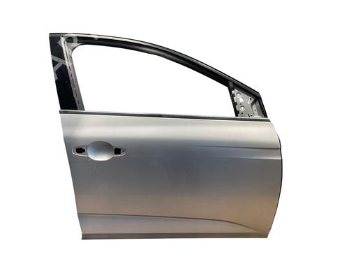 Used Right front door Right front door RENAULT MEGANE IV Hatchback (B9A/M/N_) 1.2 TCe 130 (B9MR) (130 hp) 32777863 32777863
