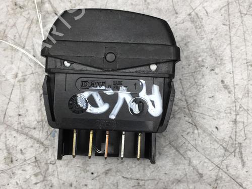 Used Right front window switch CITROËN XSARA PICASSO (N68) 2.0 HDi (90 hp) 25584439