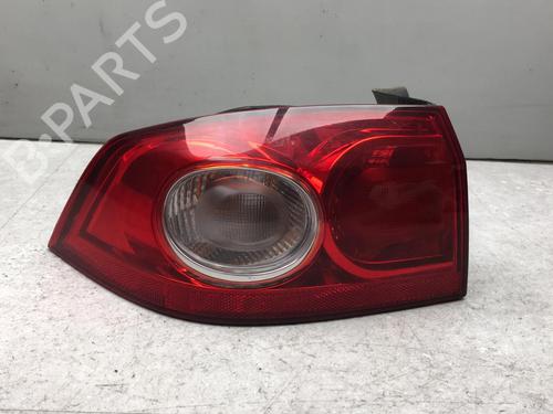 Venstre baglygte RENAULT LAGUNA II (BG0/1_) 2.0 16V (BG00, BG0K, BG0P, BG0W) (135 hp) 25556747