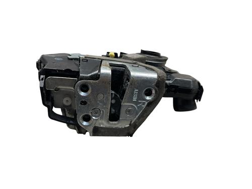 Used Front right lock Front right lock SUZUKI GRAND VITARA II (JT, TE, TD) 1.9 DDiS All-wheel Drive (JT419, TD44, JB419WD, JB419XD,... (129 hp) 30933257 30933257