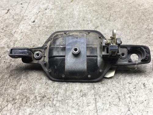 Used Front right exterior door handle Front right exterior door handle MITSUBISHI PAJERO III (V7_W, V6_W) 3.2 Di-D (V68W) (160 hp) 25556675 25556675