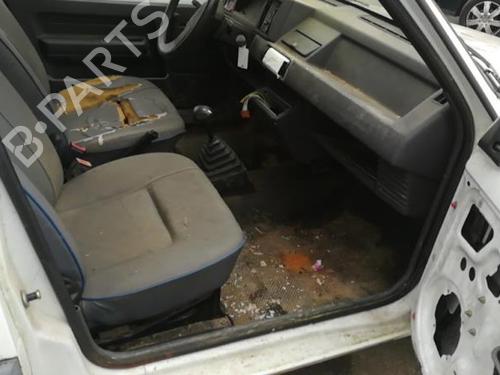 Left taillight RENAULT RAPID Box Body/MPV (F40_, G40_) 1.2 | BP25516571C34 