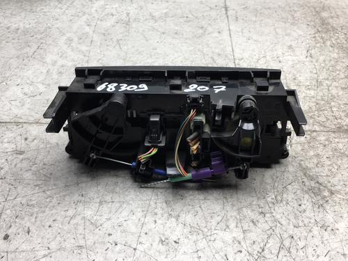 Used Climate control Climate control 25515578 25515578