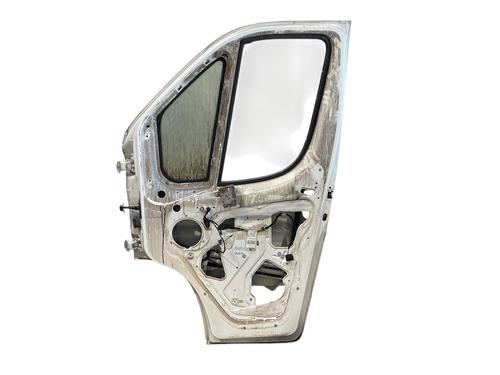 Right front door PEUGEOT BOXER Van 2.0 BlueHDi 130 | BP27562021C3 