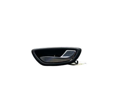 Poignée intérieure arrière droite RENAULT MEGANE IV Hatchback (B9A/M/N_) 1.6 dCi 130 (B9A4) (130 hp) 25573180