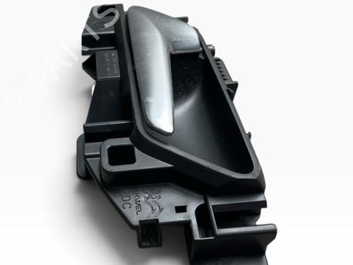 Used Rear left interior door handle Rear left interior door handle CITROËN C4 III (BA_, BB_, BC_) 1.5 BlueHDi 130 (BBYHZB) (131 hp) 40495310 40495310