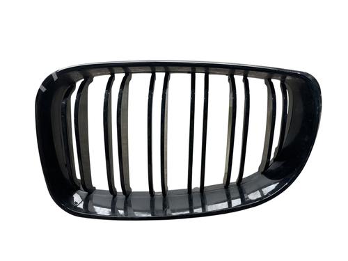 Used Grille BMW 1 (E87) 116 i (115 hp) 27679857